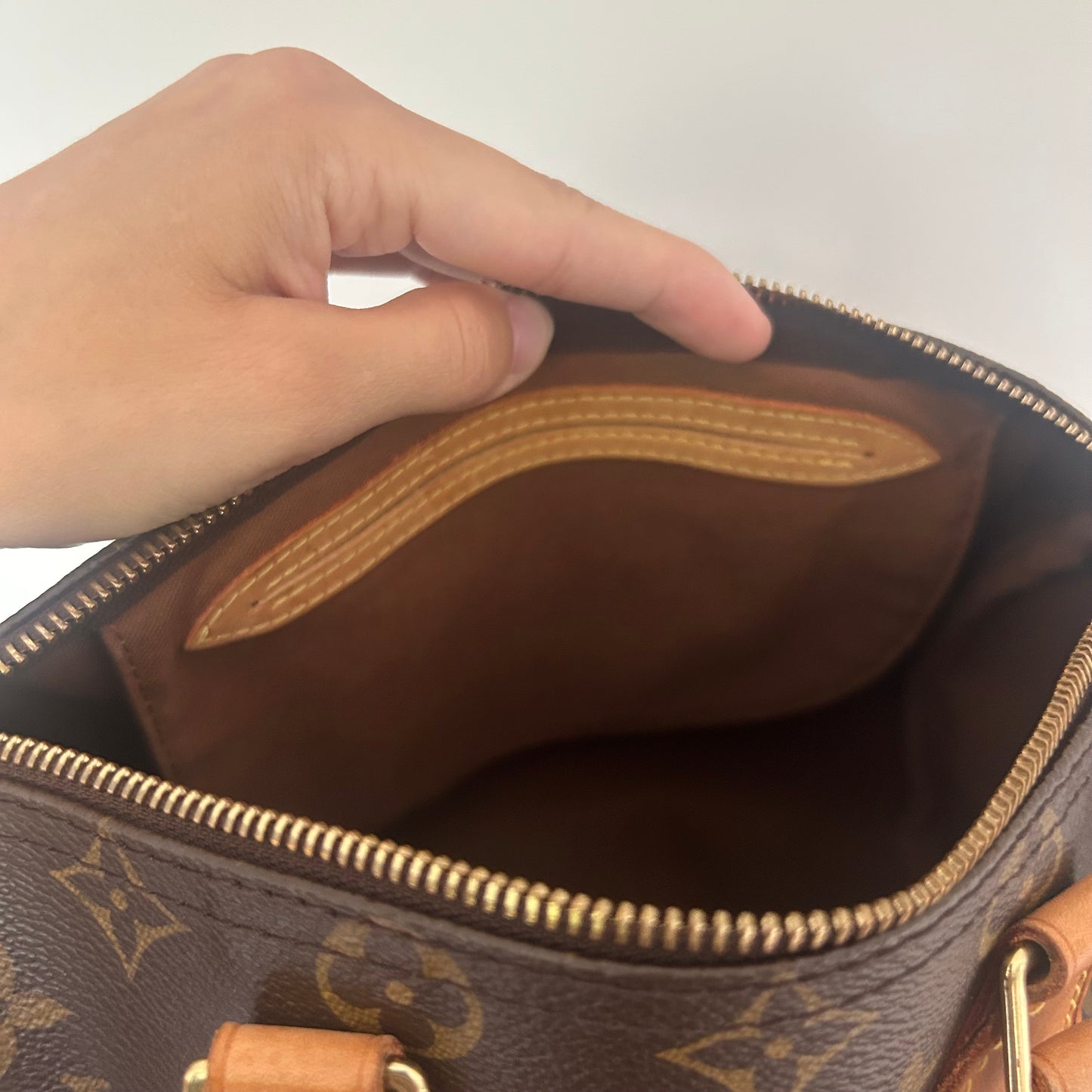 (2008) Louis Vuitton Speedy 25