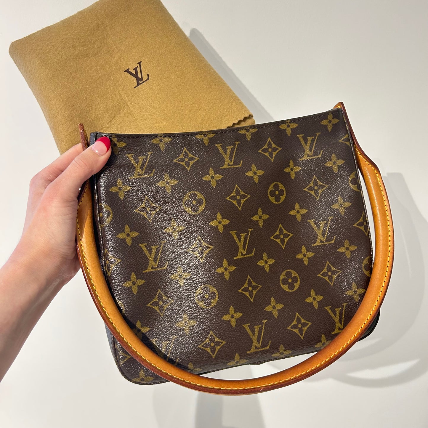 (2001) Louis Vuitton Looping MM