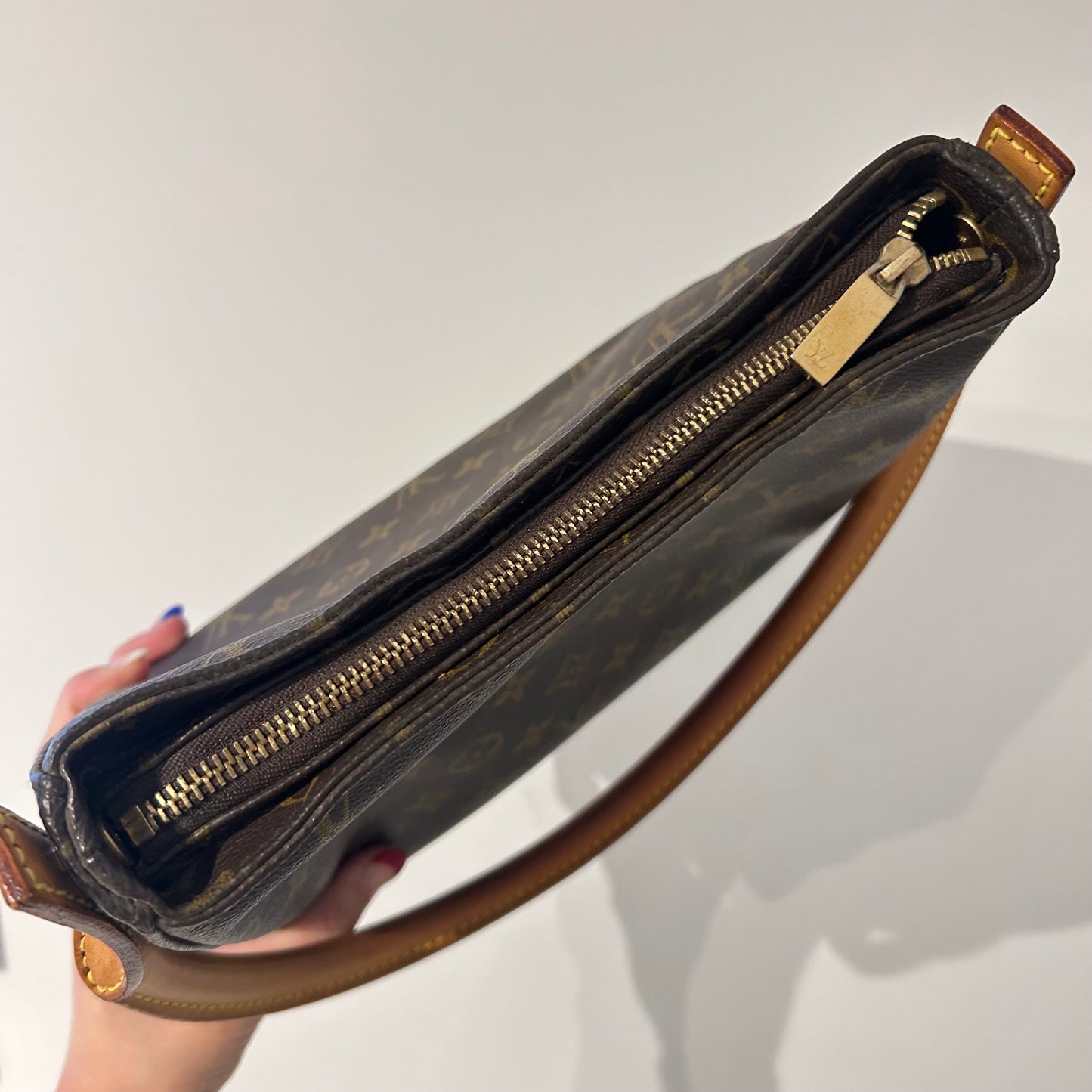 (2001) Louis Vuitton Looping MM