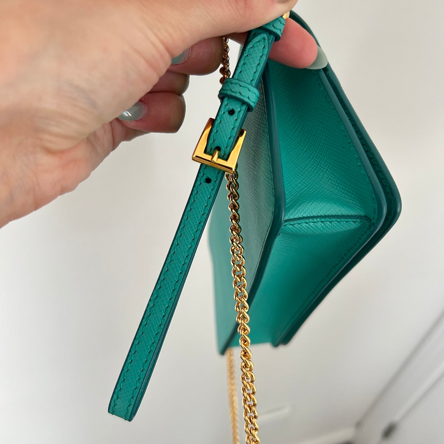 (2018) PRADA saffiano mini clutch bag