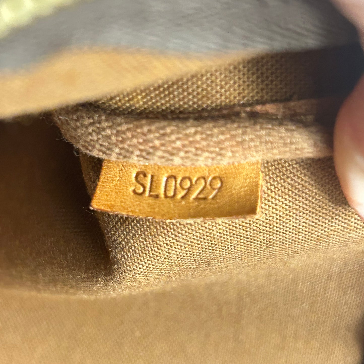 (1999) Louis Vuitton Pochette Accessoires