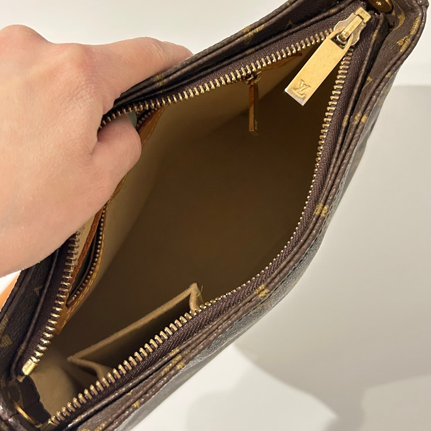 (2001) Louis Vuitton Looping MM