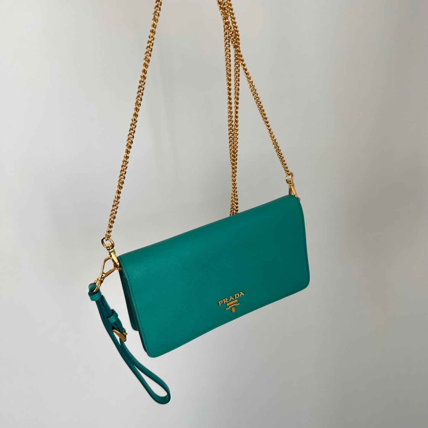 (2018) PRADA saffiano mini clutch bag