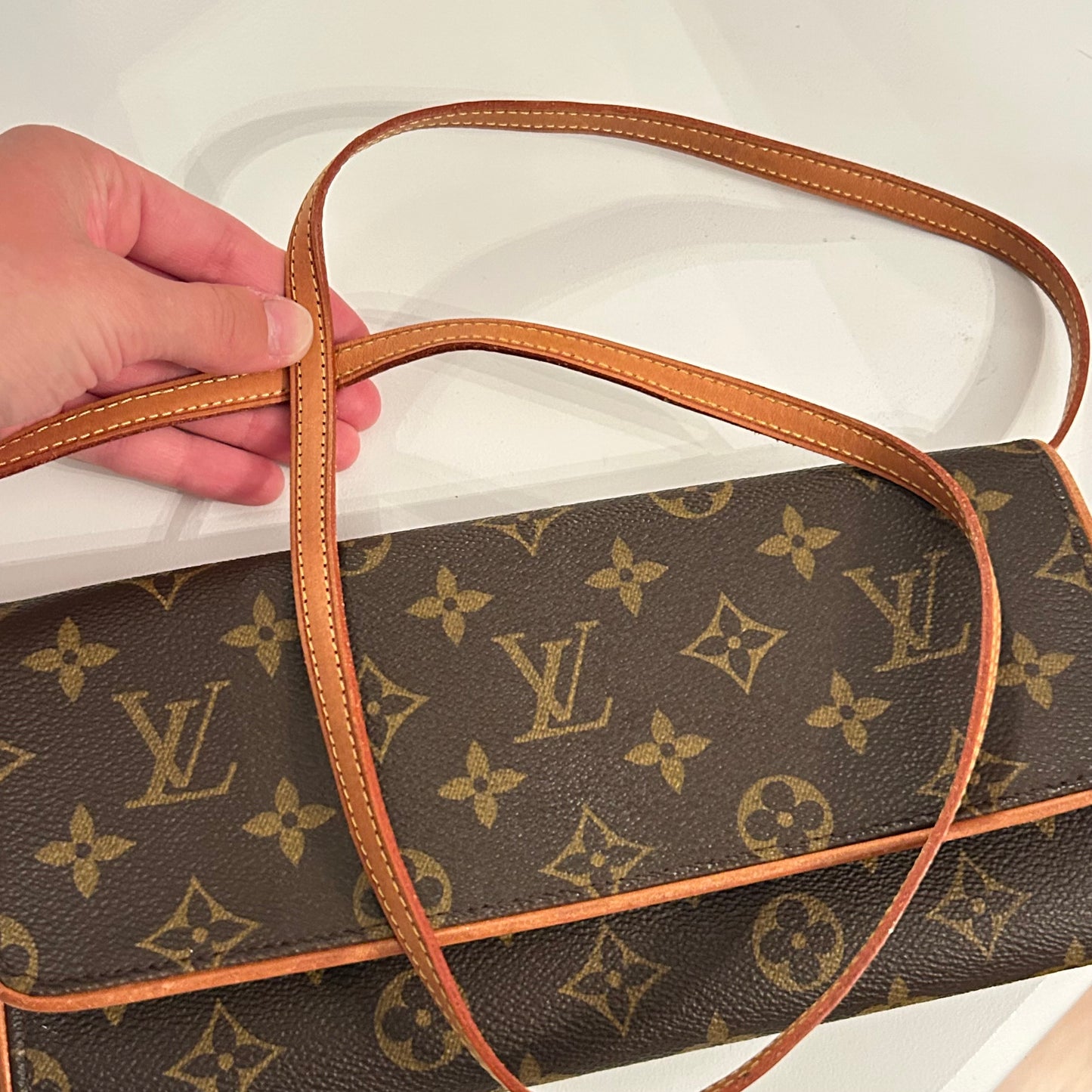 (1999) RÉSERVÉ Louis Vuitton Pochette Twin GM