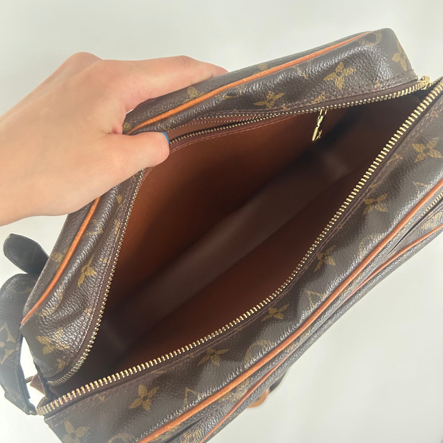 (2002) Louis Vuitton Nile