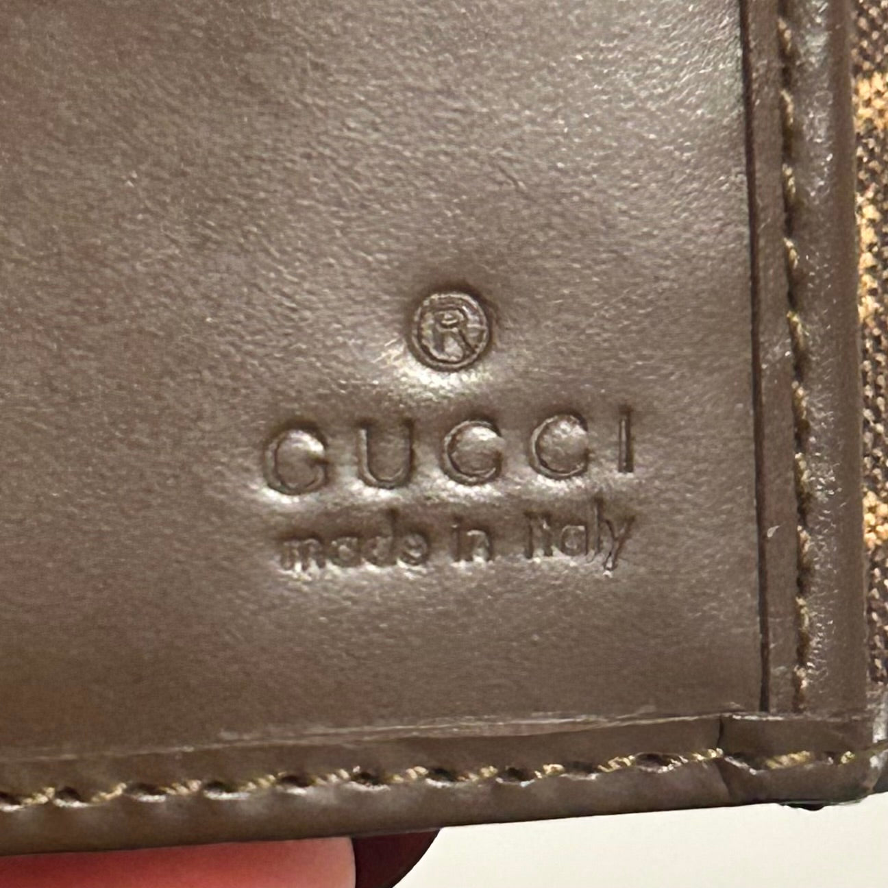 (2005) GUCCI Portefeuille GG supreme brun