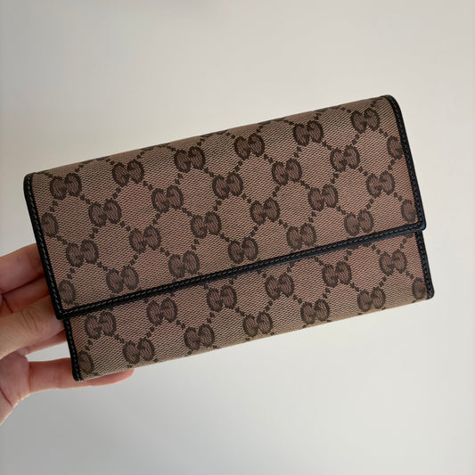 GUCCI portefeuille GG supreme