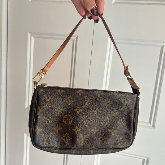(2001) Louis Vuitton Pochette Accessoires