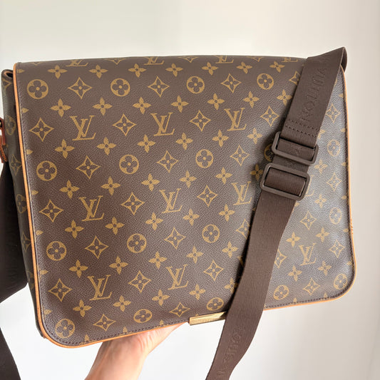 (2003) Louis Vuitton messenger bag