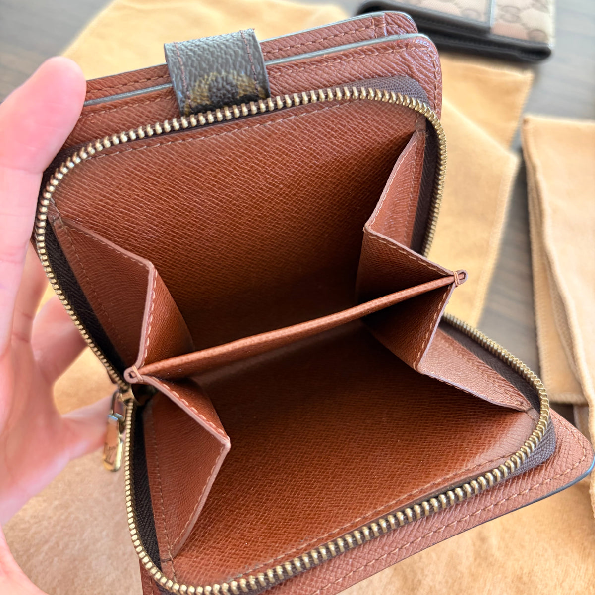 (2002) Louis Vuitton Portefeuille Compact