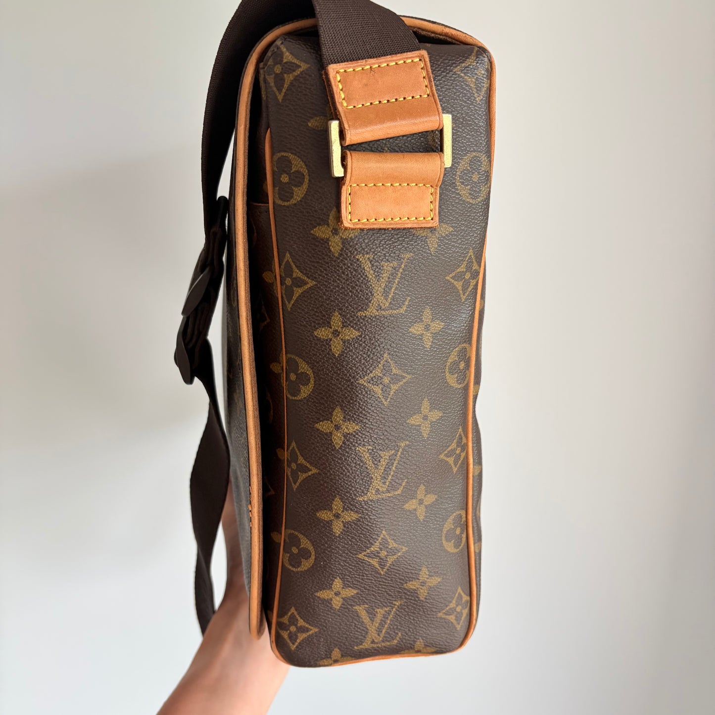 (2003) Louis Vuitton messenger bag