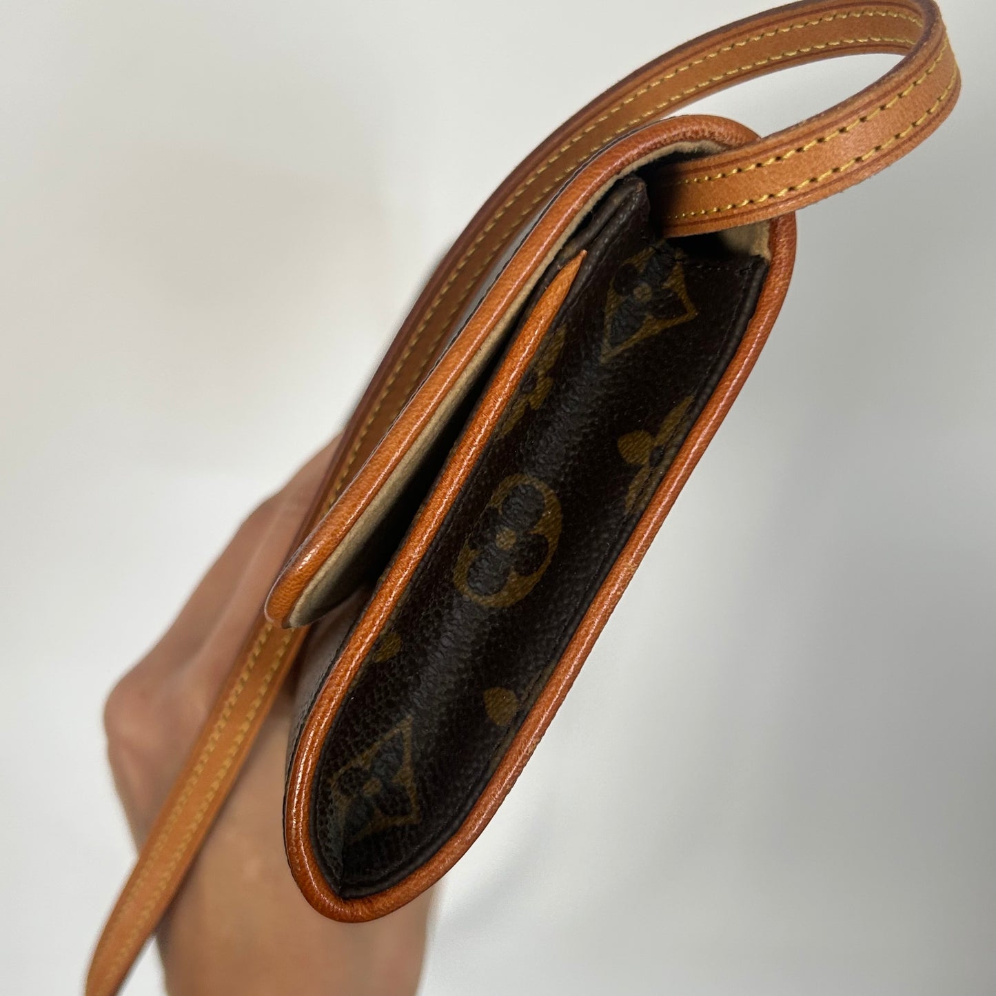 (2002) Louis Vuitton Pochette Twin GM