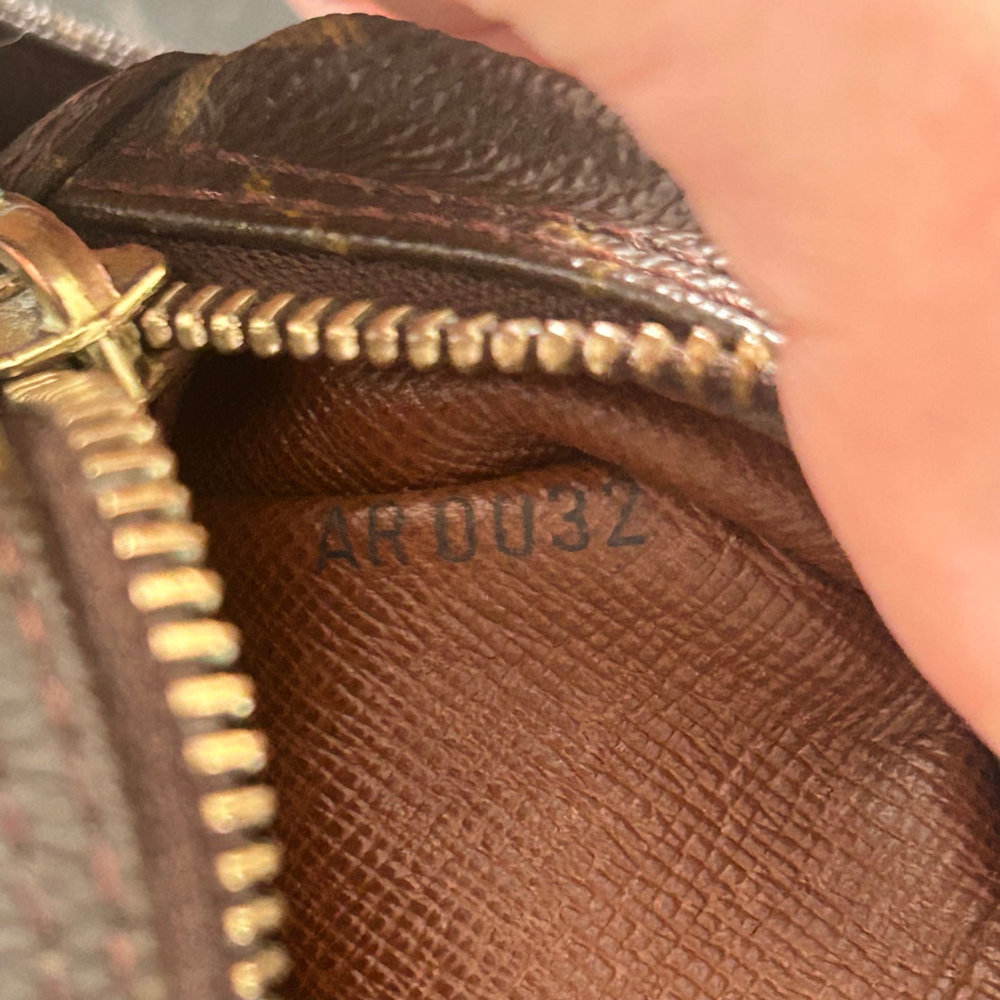 (2002) Louis Vuitton Nile