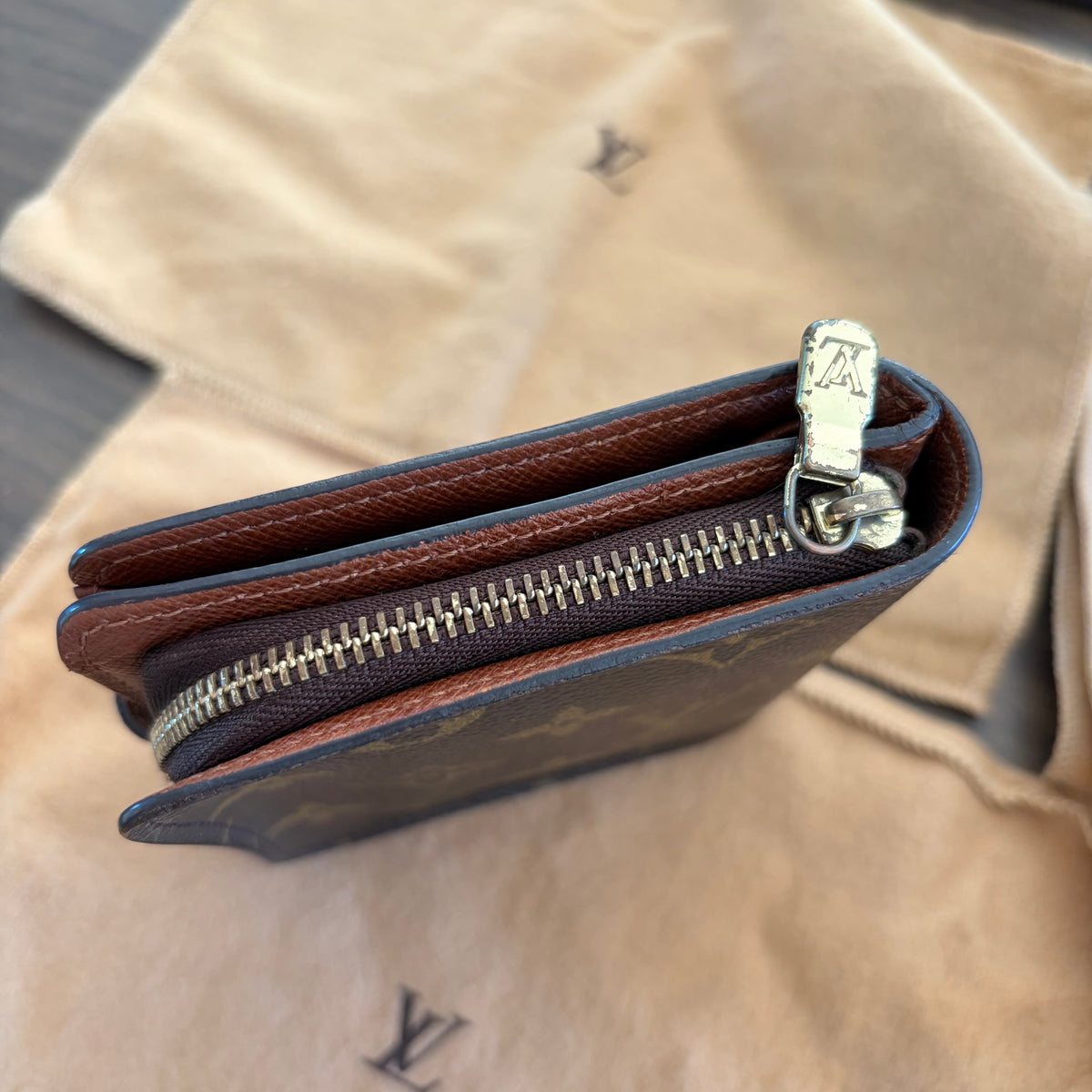 (2002) Louis Vuitton Portefeuille Compact