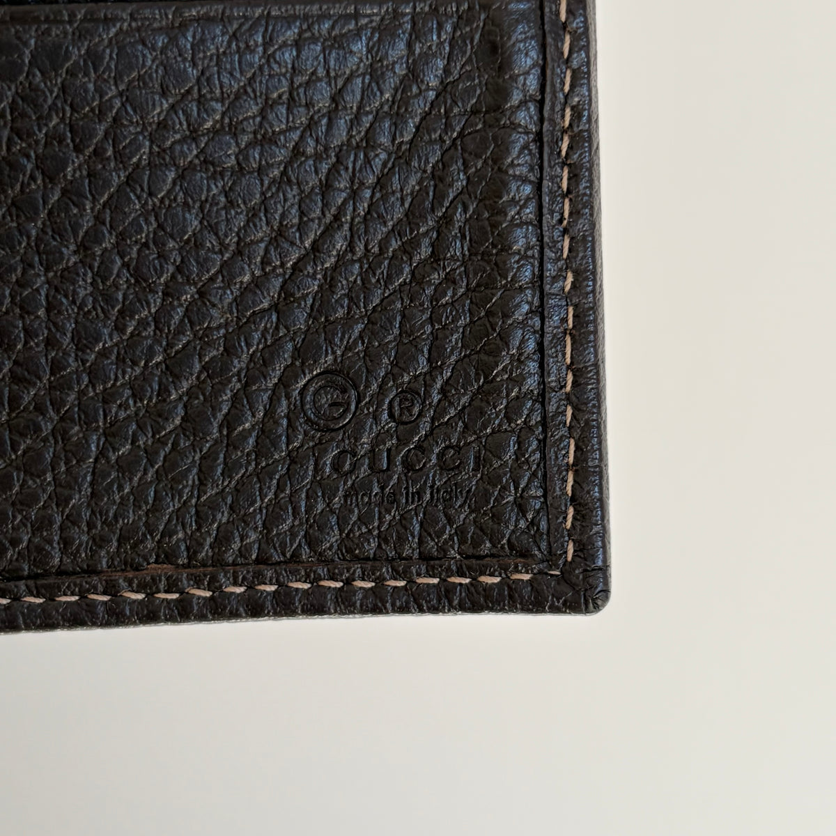 GUCCI portefeuille GG supreme