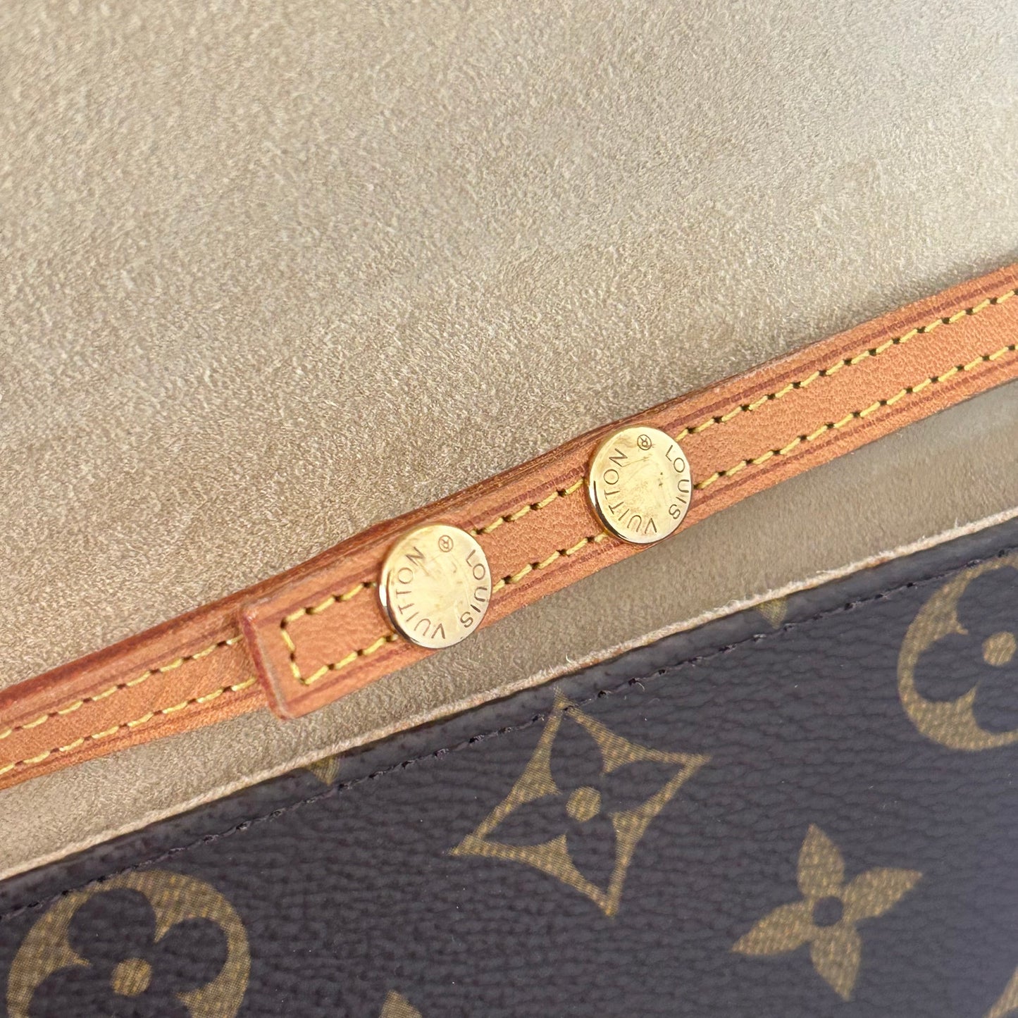 (2002) Louis Vuitton Pochette Twin GM