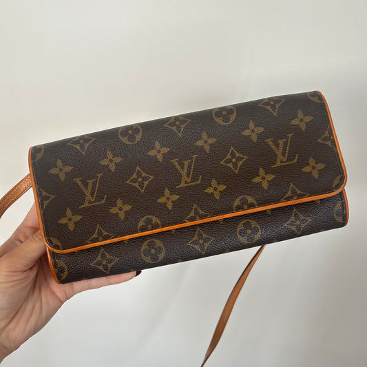 (2002) Louis Vuitton Pochette Twin GM