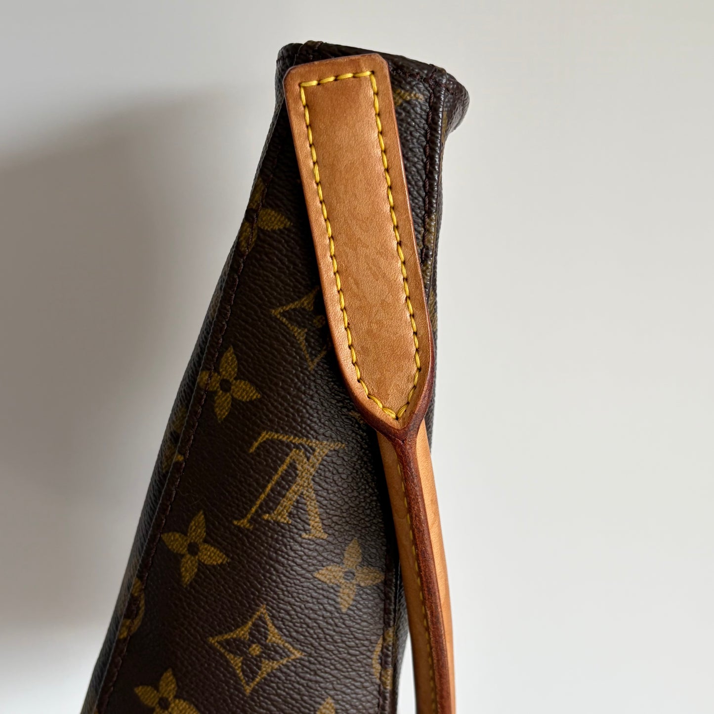 (2002) Louis Vuitton Looping GM