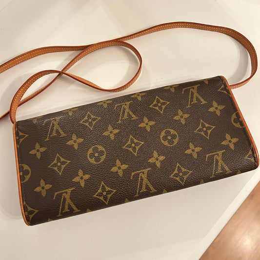 (1999) RÉSERVÉ Louis Vuitton Pochette Twin GM