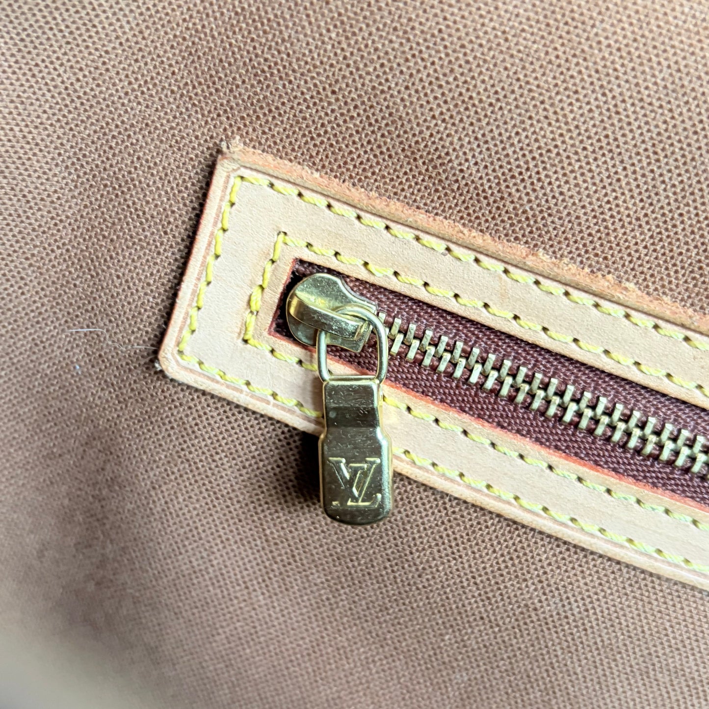 (2003) Louis Vuitton messenger bag
