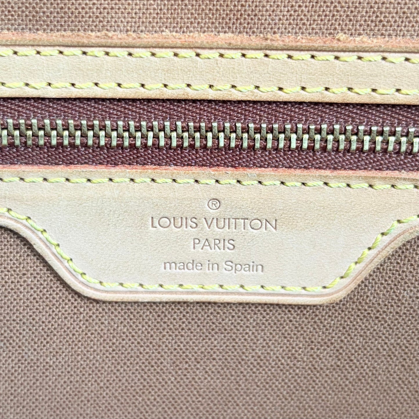 (2003) Louis Vuitton messenger bag