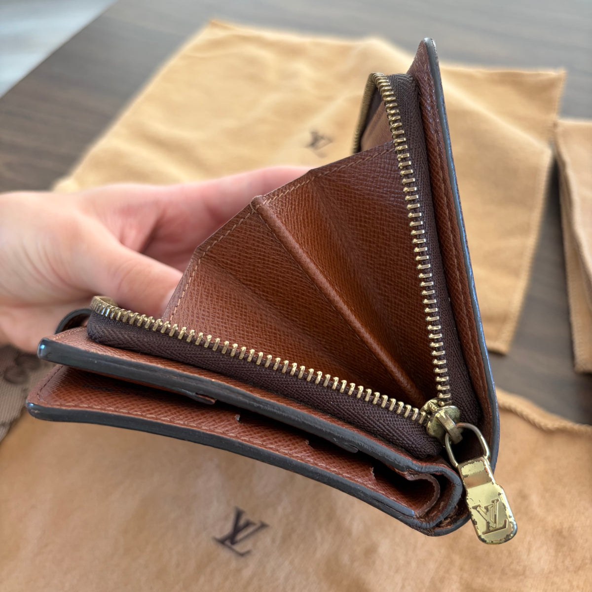 (2002) Louis Vuitton Portefeuille Compact