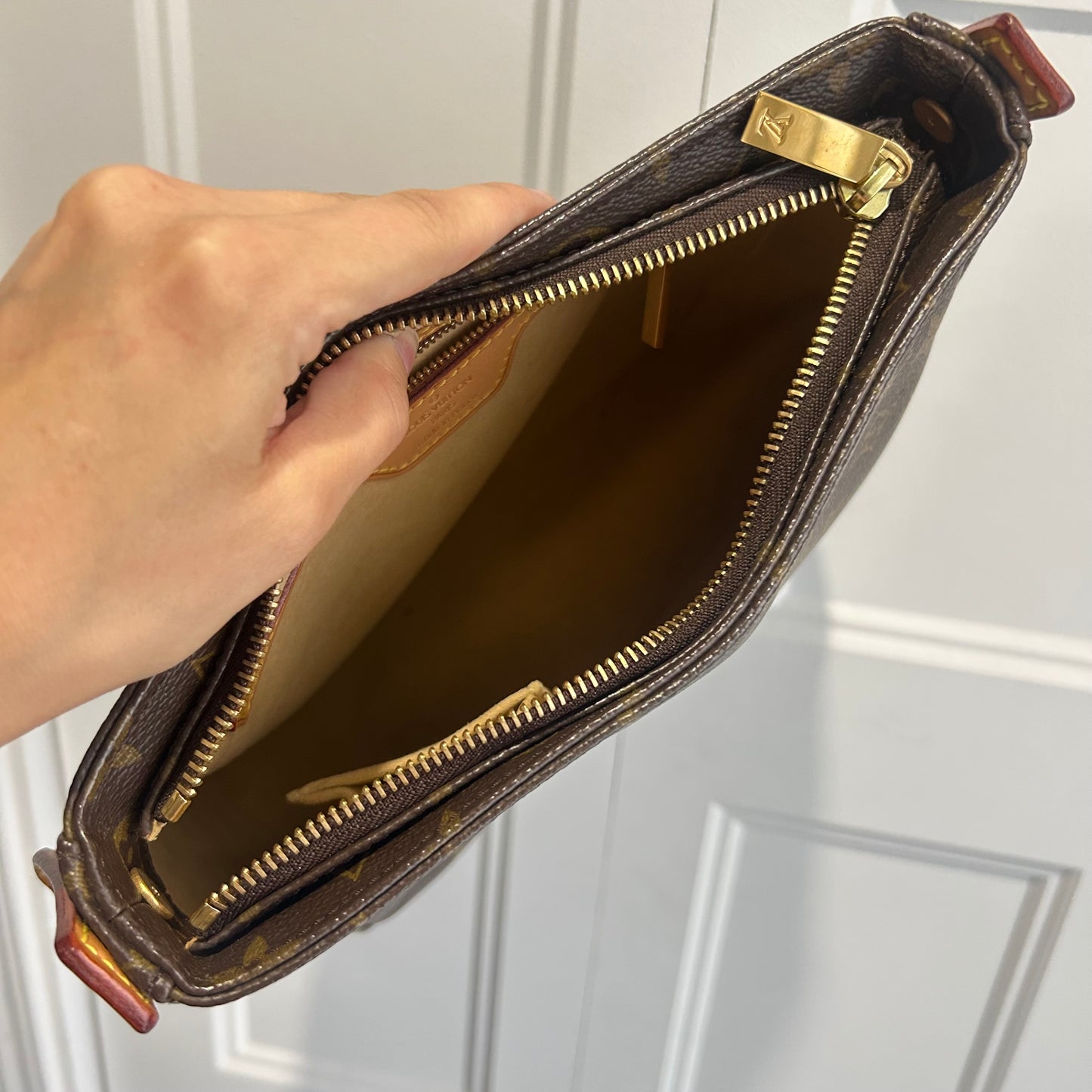 (2002) Louis Vuitton Looping MM