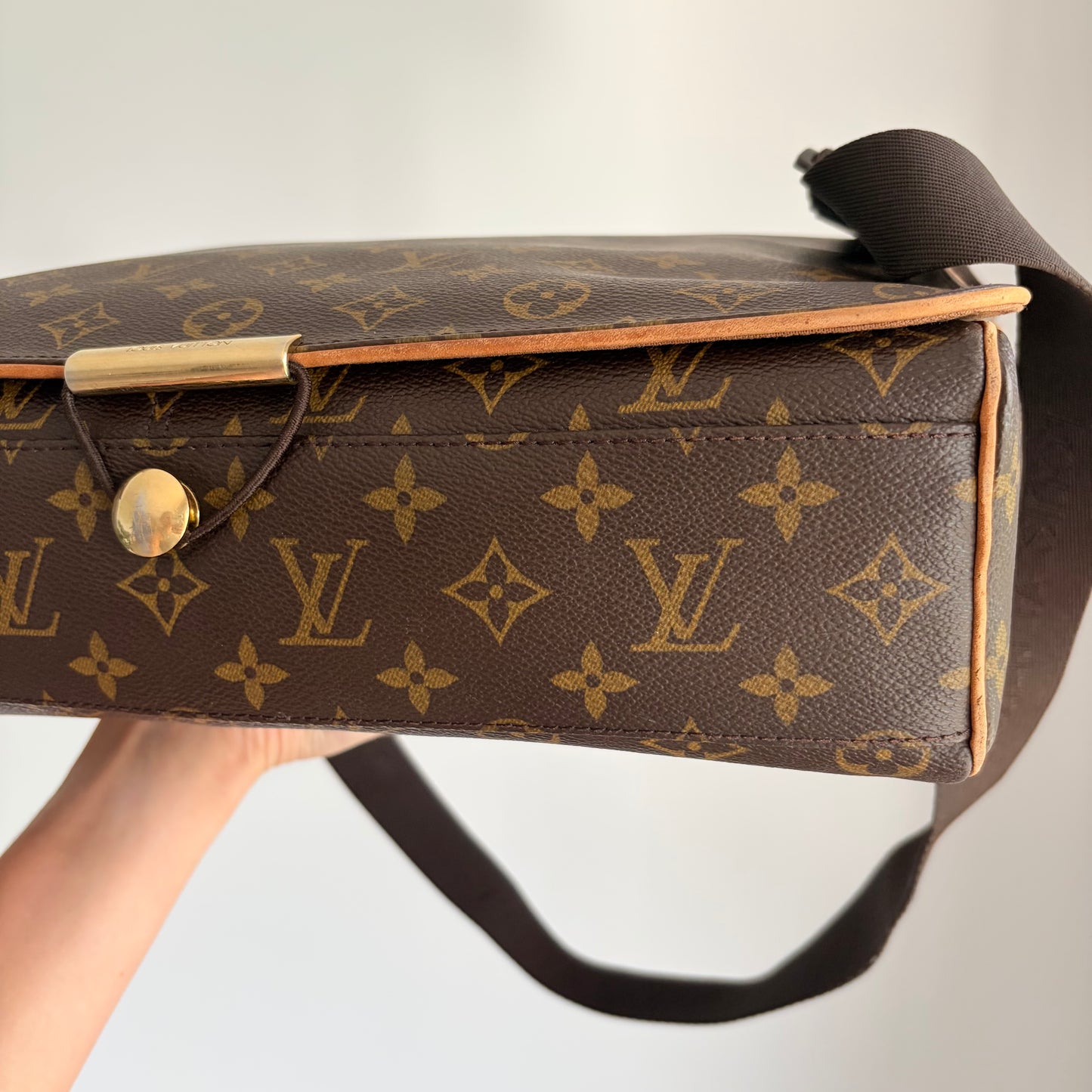 (2003) Louis Vuitton messenger bag