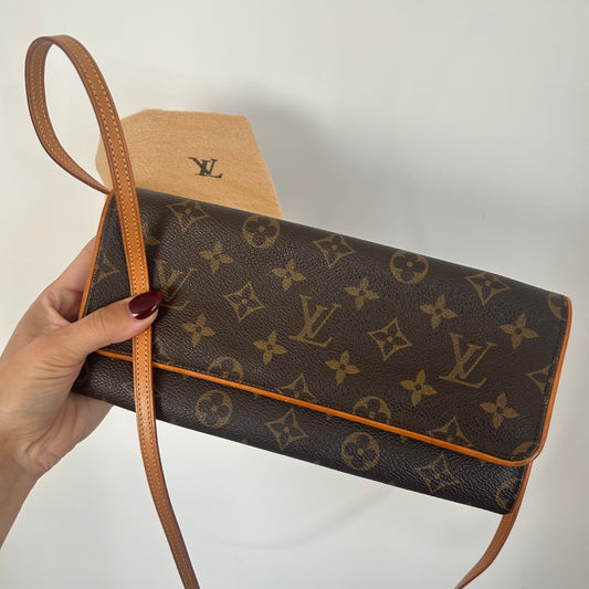 (2002) Louis Vuitton Pochette Twin GM