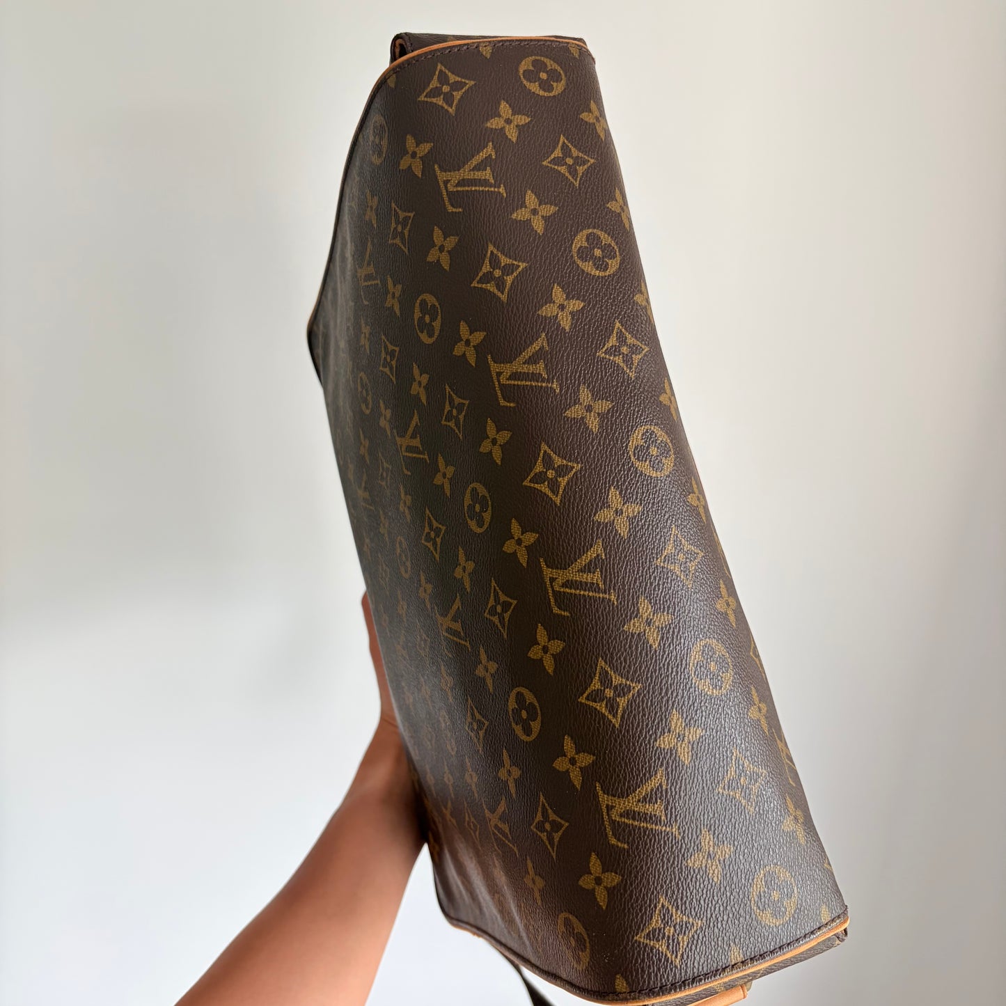 (2003) Louis Vuitton messenger bag